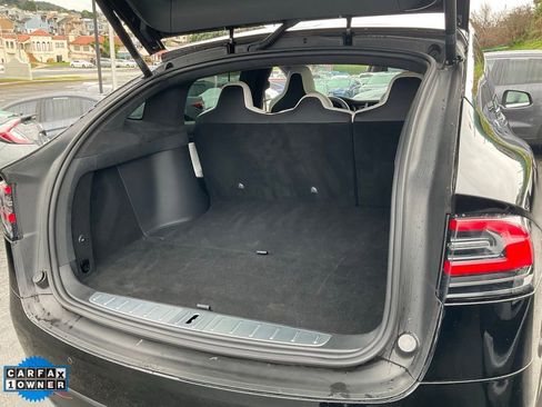 Used 2018 Tesla Model X 75D image 8