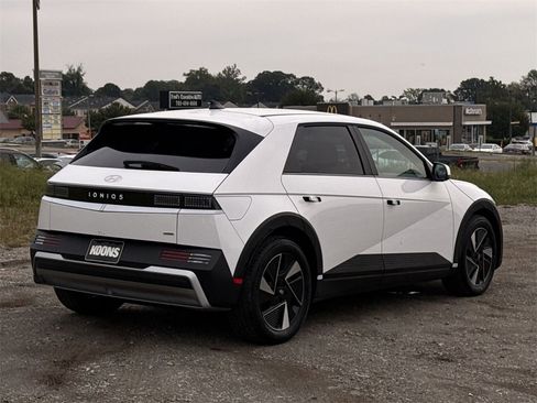 New 2025 Hyundai Ioniq 5 SE image 7