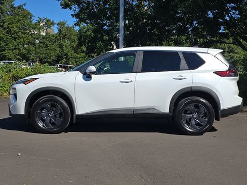 New 2026 Nissan Rogue SV AWD/4WD image 5