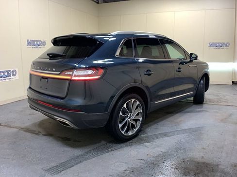 Used 2023 Lincoln Nautilus Reserve AWD/4WD image 3
