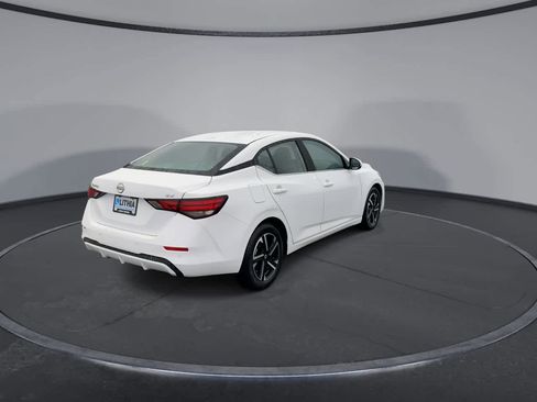 Used 2024 Nissan Sentra SV image 8