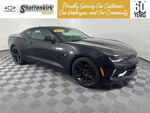 Used 2017 Chevrolet Camaro LT image 1