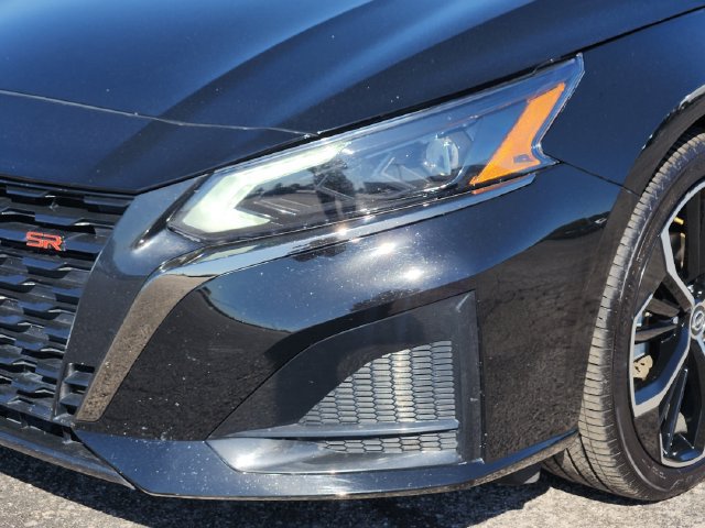 Used 2025 Nissan Altima 2.5 SR FWD image 7