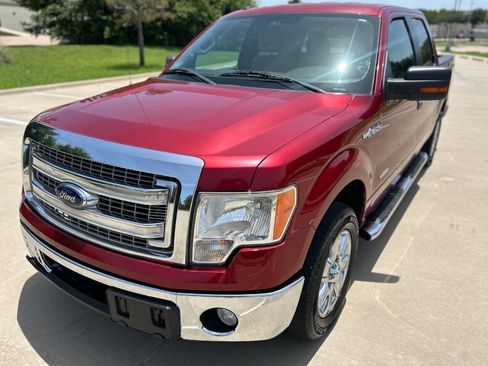Used 2013 Ford F150 XLT w/ XLT Chrome Pkg image 2