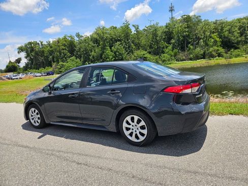 Used 2024 Toyota Corolla LE FWD image 4