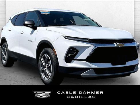 Used 2025 Chevrolet Blazer LT image 1