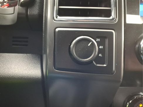 Used 2020 Ford F150 XLT w/ Equipment Group 302A Luxury image 21