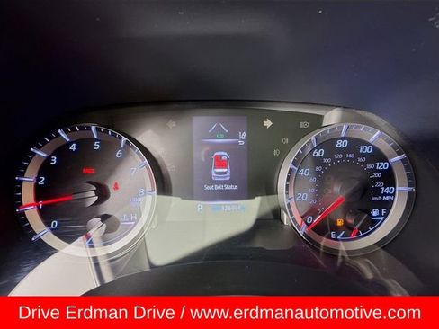 Used 2020 Toyota Highlander LE image 17