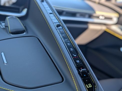 Used 2023 Chevrolet Corvette Stingray Premium Cpe w/ Z51 Performance Package image 41