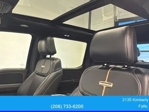 Used 2024 Ford F350 Platinum w/ FX4 Off-Road Package image 46