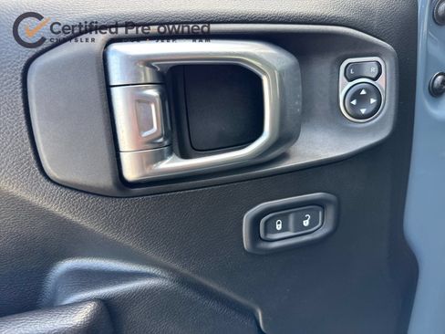 Certified 2024 Jeep Wrangler Unlimited AWD/4WD image 12