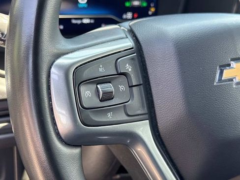 Used 2024 Chevrolet Suburban LT AWD/4WD image 31