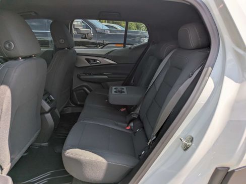 Used 2026 Chevrolet Equinox EV LT w/ Comfort Package FWD image 14