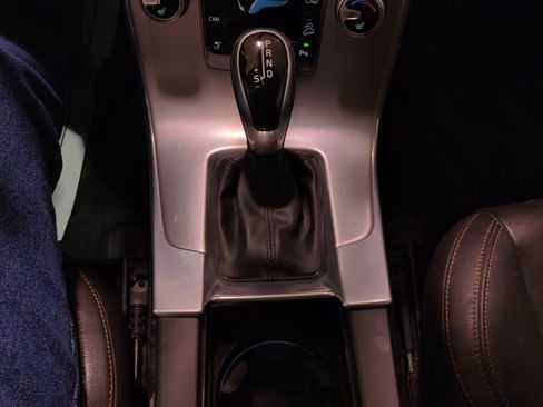 Used 2017 Volvo V60 T5 Cross Country Platinum w/ Climate Package image 20