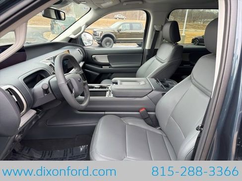 New 2026 Ford Expedition Active image 9