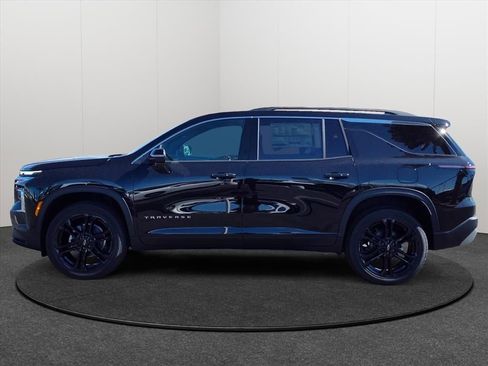 New 2026 Chevrolet Traverse LT w/ LPO, Floor Liner Package FWD image 2