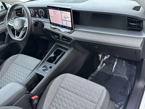 Certified 2025 Volkswagen Tiguan S FWD image 11