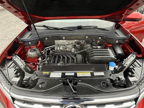 Used 2021 Volkswagen Atlas SEL R-Line image 33