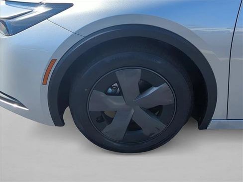 Used 2025 Toyota Prius LE image 24