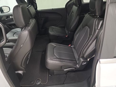 New 2026 Chrysler Voyager LX FWD image 11