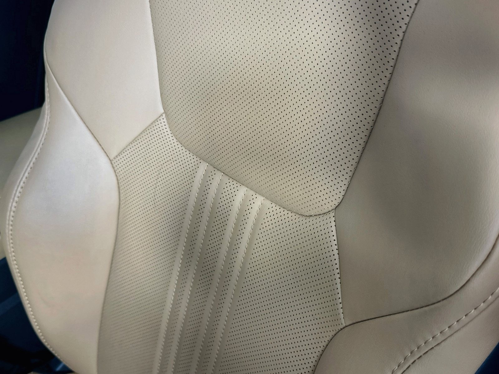 Used 2025 Lexus NX 250 FWD w/ Accessory Package (K3) image 18