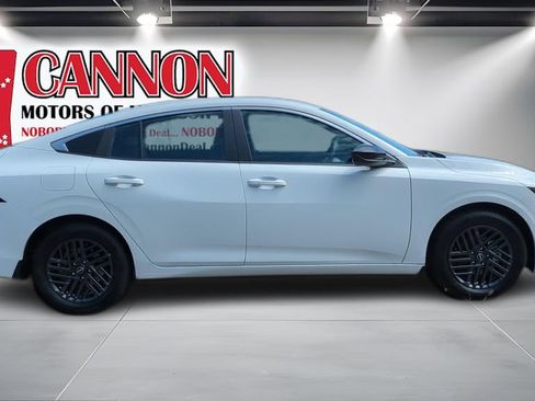 New 2026 Nissan Sentra SV w/ Floor Mat Package FWD image 4