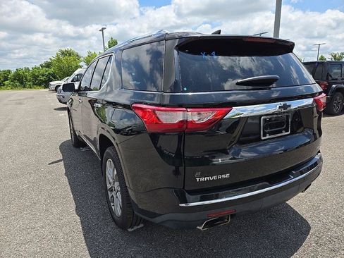 Used 2019 Chevrolet Traverse Premier w/ Driver Confidence II Package FWD image 5