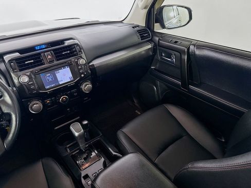 Used 2019 Toyota 4Runner TRD Off-Road Premium AWD/4WD image 26