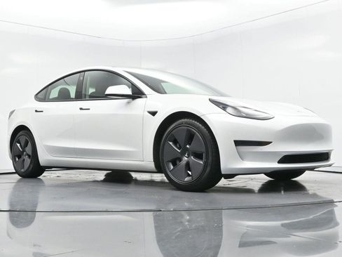 Used 2021 Tesla Model 3 Standard Range Plus RWD image 43