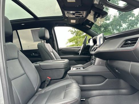 Used 2024 Chevrolet Tahoe RST w/ Luxury Package RWD image 25