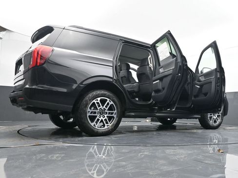 New 2026 Ford Expedition Active image 71