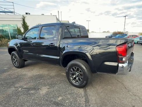Used 2021 Toyota Tacoma SR5 image 6