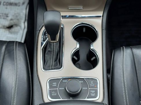 Used 2016 Jeep Grand Cherokee Overland w/ Advanced Technology Group image 26