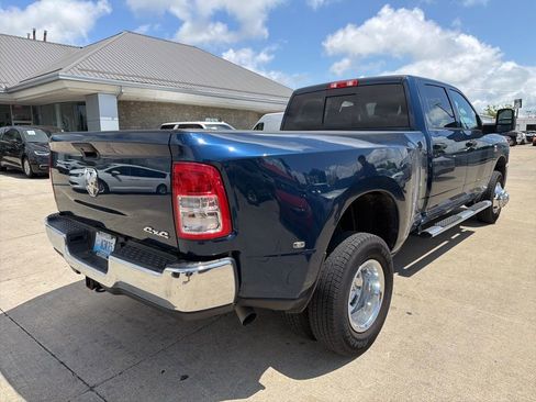 Used 2024 RAM 3500 Tradesman w/ Chrome Appearance Group AWD/4WD image 3