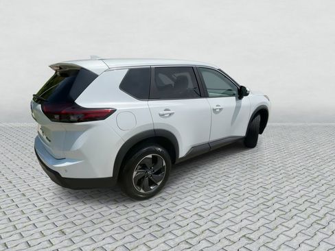 Certified 2024 Nissan Rogue SV AWD/4WD image 8