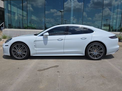 Certified 2023 Porsche Panamera 4 AWD/4WD image 2