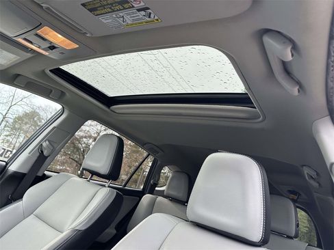 Certified 2017 Toyota RAV4 Limited image 21