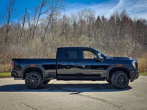 New 2026 GMC Sierra 2500 AT4 w/ AT4 Premium Plus Package AWD/4WD image 2
