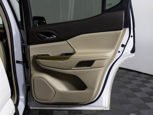 Used 2018 GMC Acadia Denali w/ Technology Package image 39