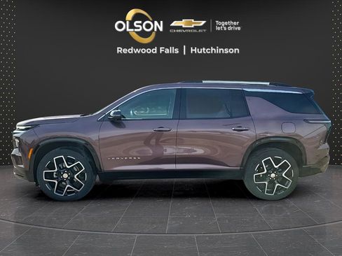Used 2026 Chevrolet Traverse High Country image 2