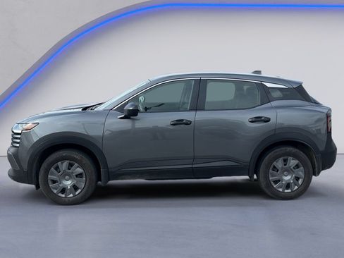 Used 2025 Nissan Kicks S FWD image 3