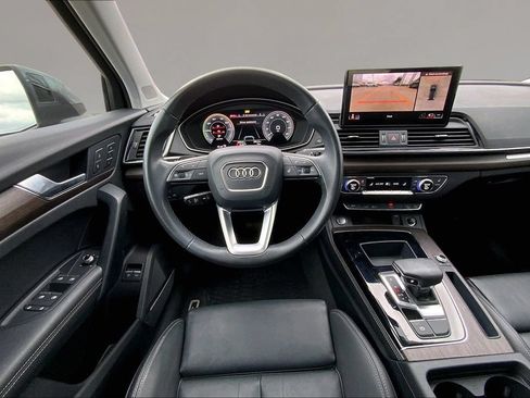 Used 2023 Audi Q5 e Premium Plus w/ Premium Plus Package AWD/4WD image 5