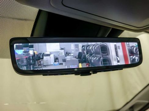 Used 2021 Toyota RAV4 Limited AWD/4WD image 18