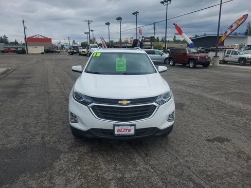 Used 2018 Chevrolet Equinox LT w/ Sun & Infotainment Package AWD/4WD image 3