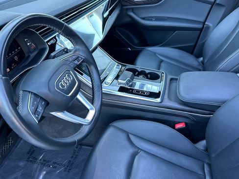 Used 2023 Audi Q8 Prestige w/ Prestige Package image 4