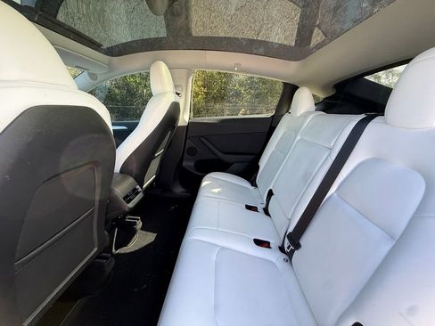 Used 2023 Tesla Model Y Performance image 16