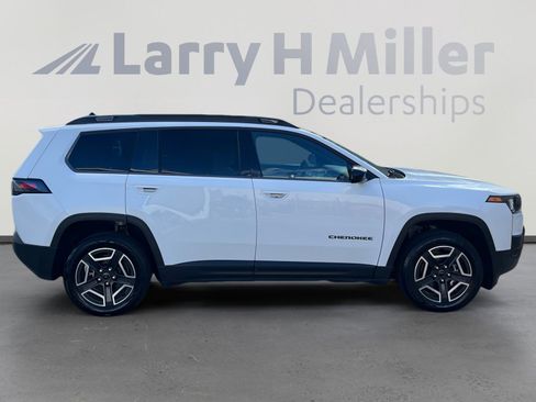 New 2026 Jeep Cherokee Laredo AWD/4WD image 6