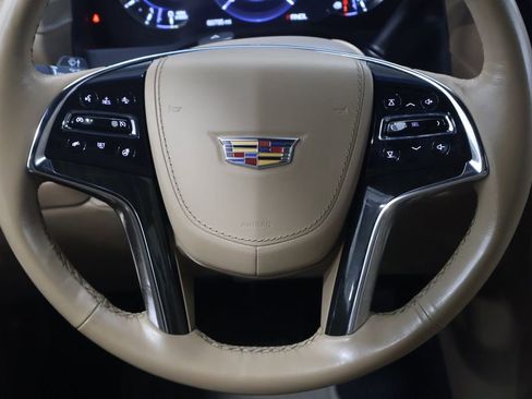 Used 2019 Cadillac Escalade Platinum AWD/4WD image 17