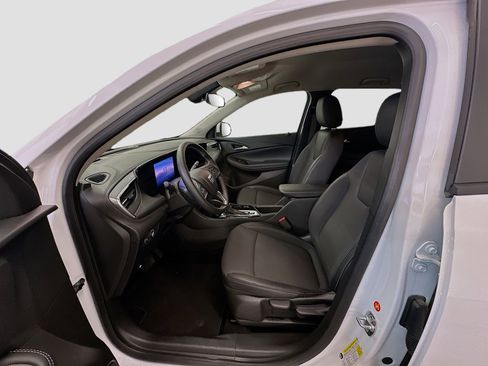 Used 2025 Buick Encore GX Preferred image 13