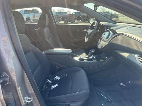 Used 2023 Chevrolet Malibu LT w/ Driver Confidence Package FWD image 17